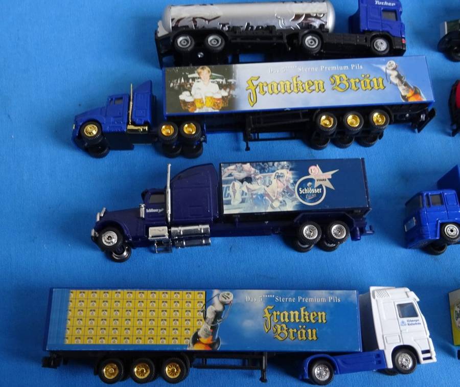 12 mini Trucks size 1:87 H0 (11c/43)