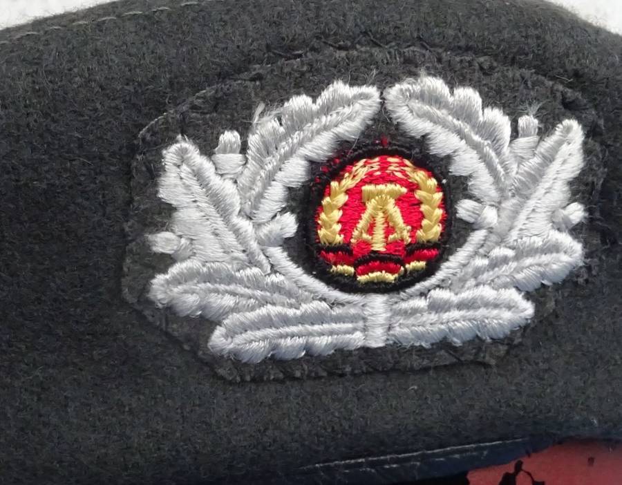 Original east German Army NVA Beret  (T/12)