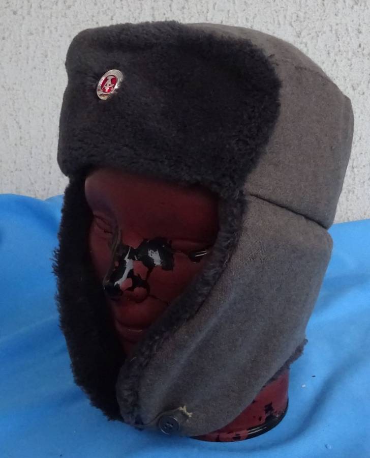 Original east German Army NVA winter Cap size 57 (T/10)