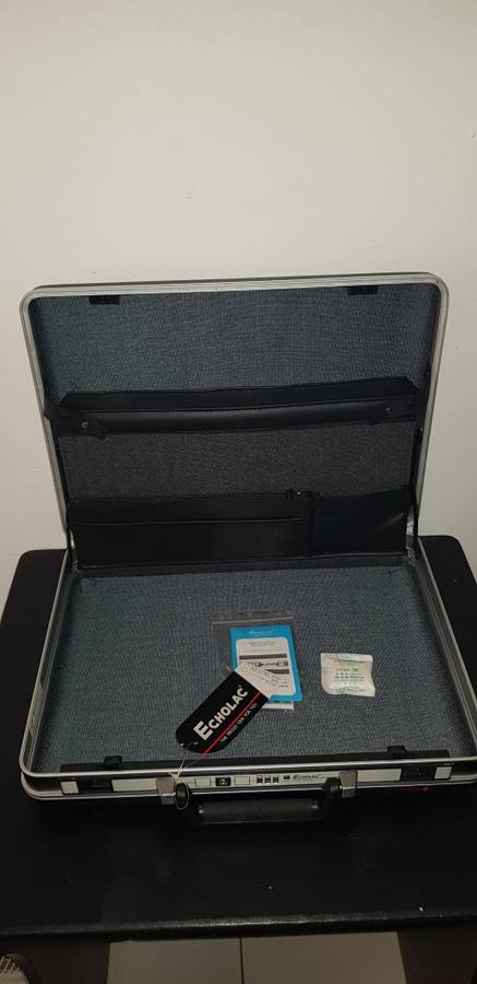 ECHOLAC HARDSHELL BRIEFCASE