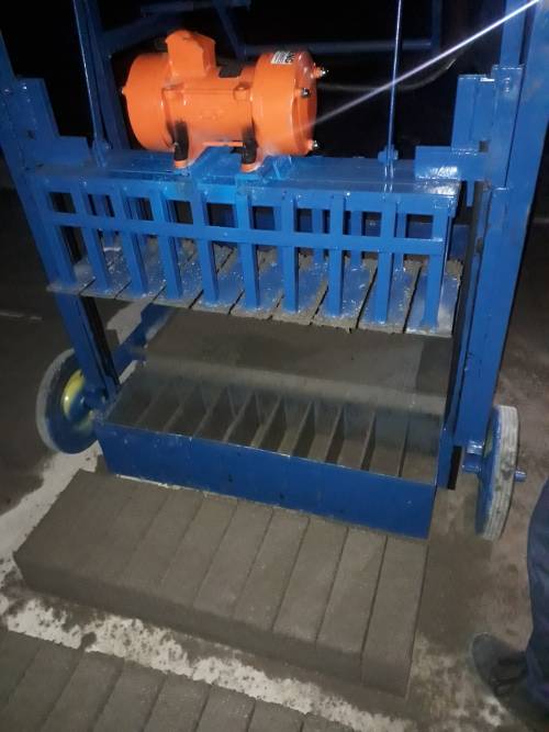 Maxi brick Electric machine