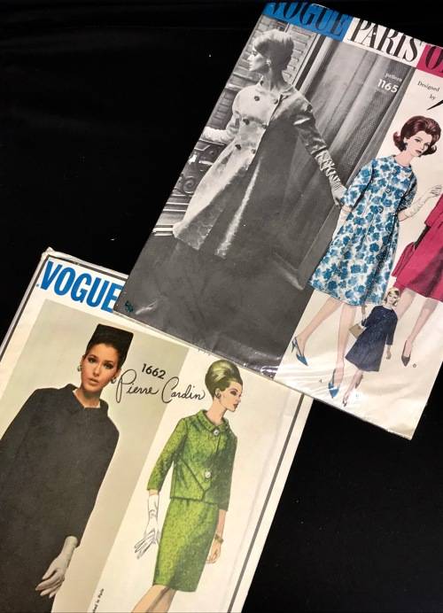 VINTAGE VOGUE FASHION PATTERNS