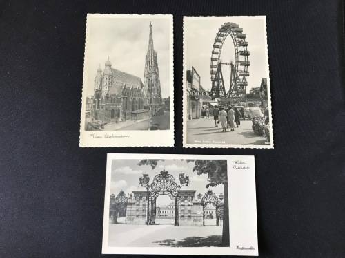 VIENNA X3 VINTAGE POSTCARDS. UNUSED