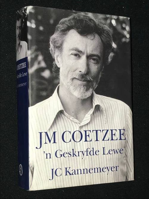 J.M.COETZEE N` GESKRYFDE LEWE DEUR JC KANNEMEYER
