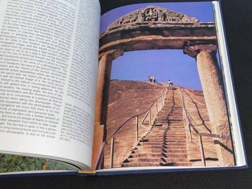 LEICA FOTOGRAFIE 1977 YEAR IN ENGLISH BOUND IN 1 VOLUME