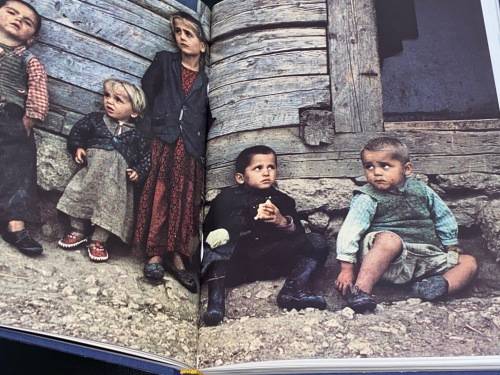 LEICA FOTOGRAFIE 1974  IN ENGLISH BOUND IN 1 VOLUME