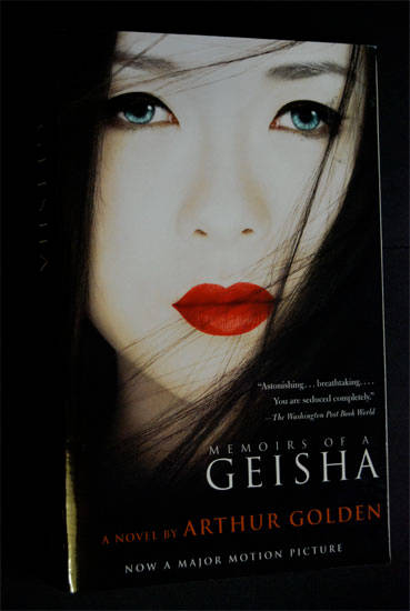 MEMOIRS OF A GEISHA - ARTHUR GOLDEN - SOFTCOVER