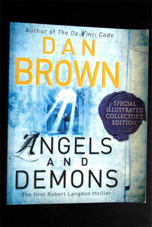 ANGELS AND DEMONS BY DAN BROWN SPECIAL ILLUSTRATED COLLECTOR'S EDITION