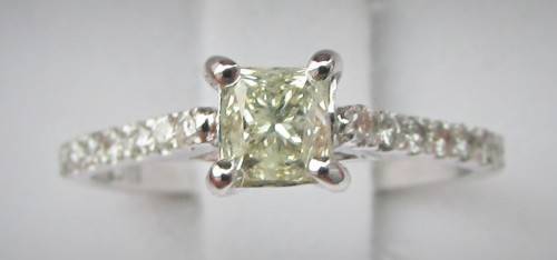 **CERTIFIED 1 PIECE ONLY [R51018]** DESIGNER [0.716ct] PRINCESS CUT DIAMOND RING [18kt WHITE GOLD]