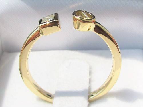 **ONE PIECE [R18639]** DESIGNER [0.200ct] ROUND / PRINCESS CUT DIAMOND RING [WHITE GOLD] - BUY SAFE
