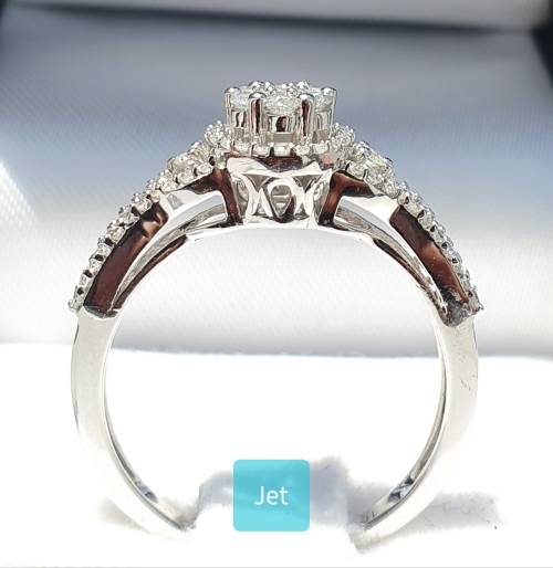 **STUNNING DESIGN | R44632** ROUND / BAGUETTE CUT | 0.800ct | DIAMOND RING | WHITE GOLD - BUY SAFE