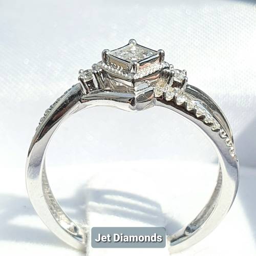 **TRILOGY DESIGN | R35412** PRINCESS SWIRL | 0.400ct | DIAMOND RING | WHITE GOLD - BUY SAFE