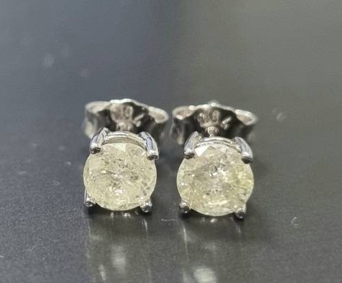 **NATURAL DIAMOND STUDS | R40749** ROUND CUT | 0.670ct | DIAMOND EARRING | 18KT WHITE GOLD- BUY SAFE