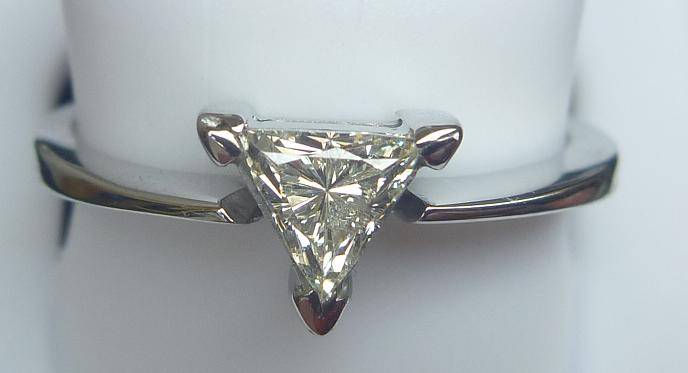 **RARE SHAPE [R19225]** TRILLIANT CUT [0.380ct] DIAMOND RING [WHITE GOLD] - BUY SAFE