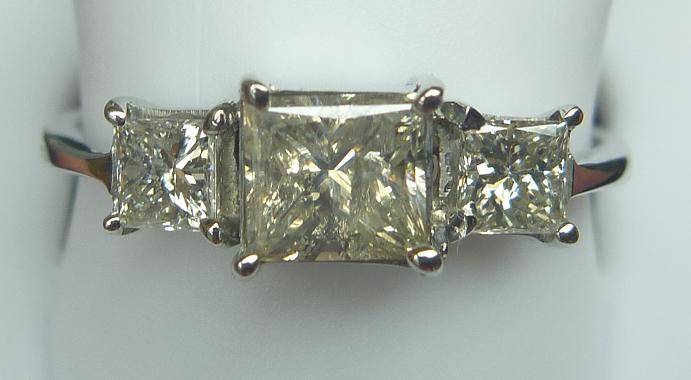 **TRILOGY DESIGN [R37211]** 3 PRINCESS CUT [0.970ct] DIAMOND RING [WHITE GOLD] - BUY SAFE