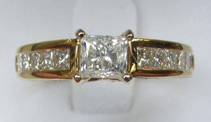**CERTIFIED [R69303]** PRINCESS CUT [1.620ct] DESIGNER [0.620ct CENTRE] RING [YELLOW GOLD] -BUY SAFE