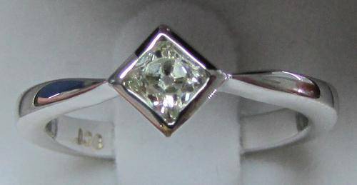 **TUBE DESIGN [R20528]** CUSHION [SI2] CUT [0.280ct] SOLITAIRE DIAMOND RING [WHITE GOLD] - BUY SAFE