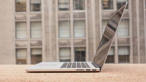 APPLE MACBOOK PRO RETINA 2015 - 15" - I7 - 256GB SSD