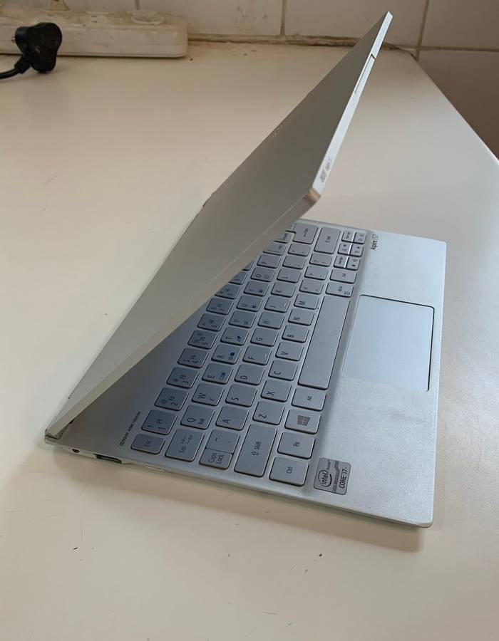 ACER ASPIRE S7 - INTEL CORE i7 - 256GB SSD - TOUCH SCREEN 11.6"