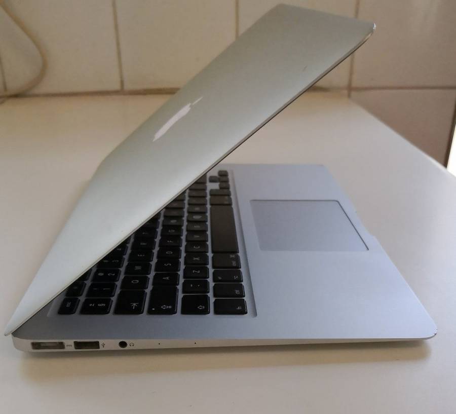MACBOOK AIR 2014 - 13.3" RETINA DISPLAY - 128GB SSD