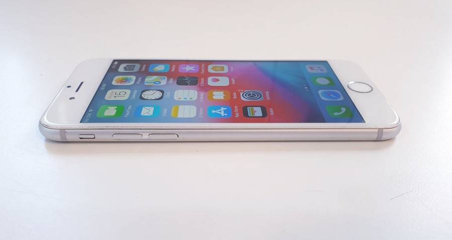 APPLE IPHONE 6 - 16GB - SILVER/WHITE