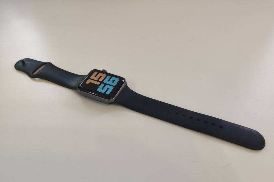 APPLE WATCH SERIES 3 - 42MM - SPACE GREY