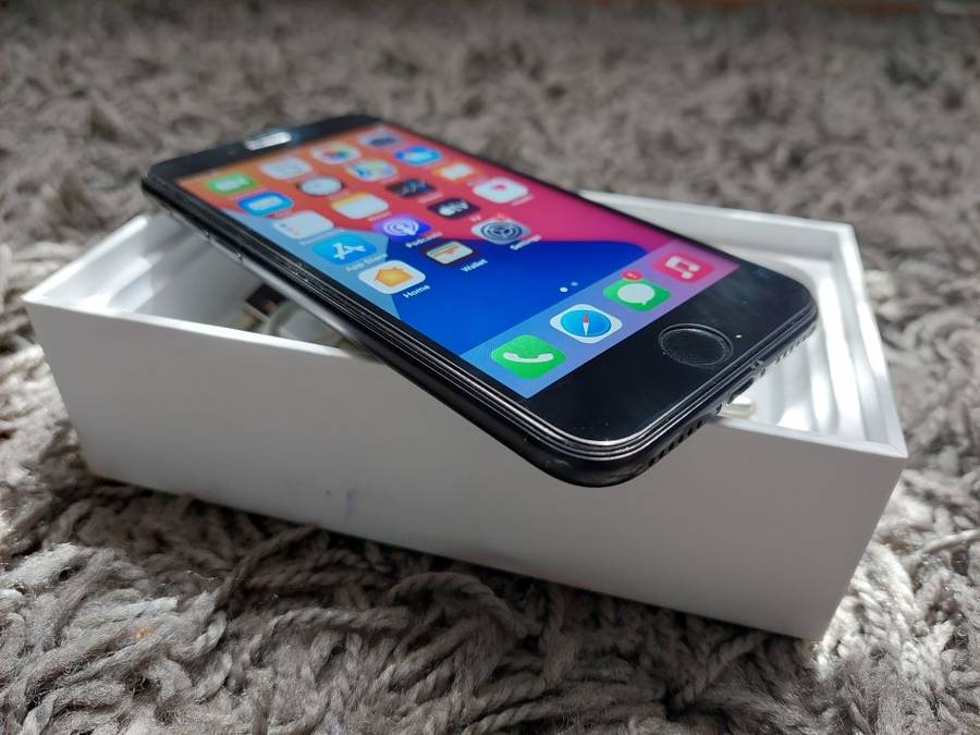 APPLE IPHONE 7 128GB - BLACK