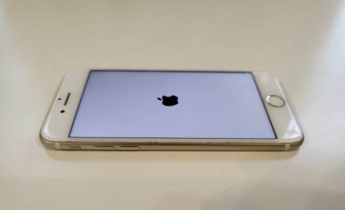 APPLE IPHONE 7 256GB - GOLD - PHONE STUCK ON APPLE LOGO SCREEN