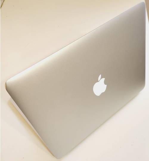 MACBOOK AIR CORE 2 DUO - 128GB SSD - LATE 2010
