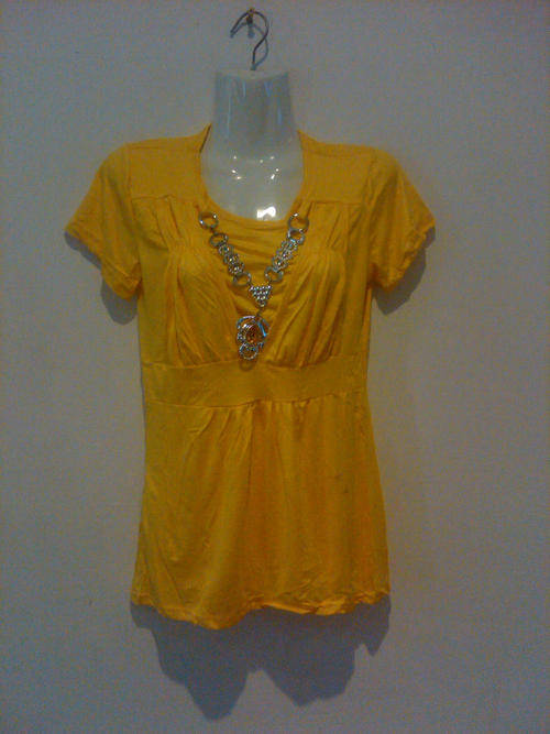 STUNNING YELLOW TOP WITH FREE BRACELET "AVAILABLE IN MEDIUM & LARGE SIZES"