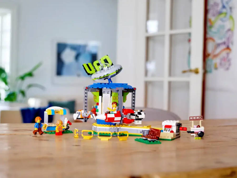 LEGO® Creator 3 in 1 - Fairground Carousel (31095)