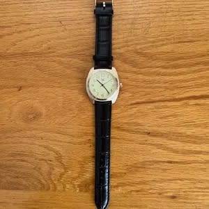 Men`s retro classic round watch