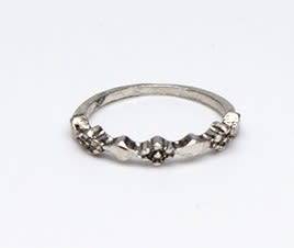 Stunning daisy tibetan silver ring
