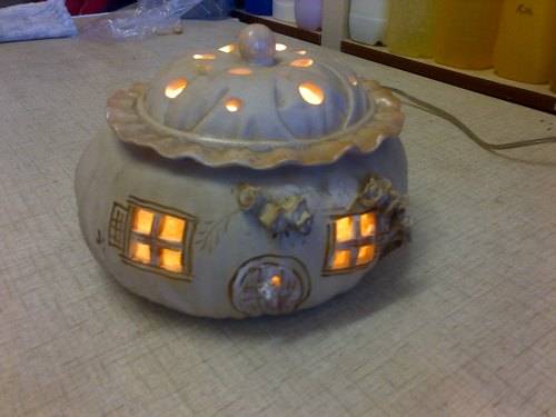 vintage oulike pottery pampoen huisie lamp Goeie werkende