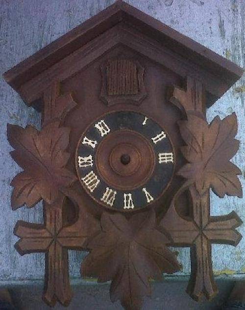 RARE FIND AN OLD BLACK FOREST ORIGINAL CUCKOO CLOCK CASING WITH MEANICALS
