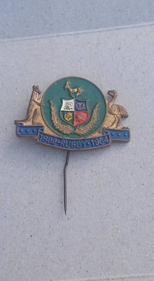 1889 RUGBY 1964 BADGE PIN IN TACK