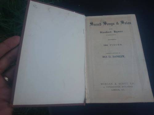 SONGS AND SOLOS WITH STANDARD HYMNS 750 PIECES BOOK.LATE 1800S-1902.SOME PAGES LOSE
