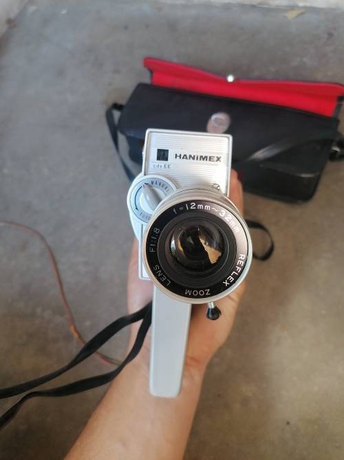 Vintage hanimex video camera, not tested. Don`t know how to operate it. Sold as is