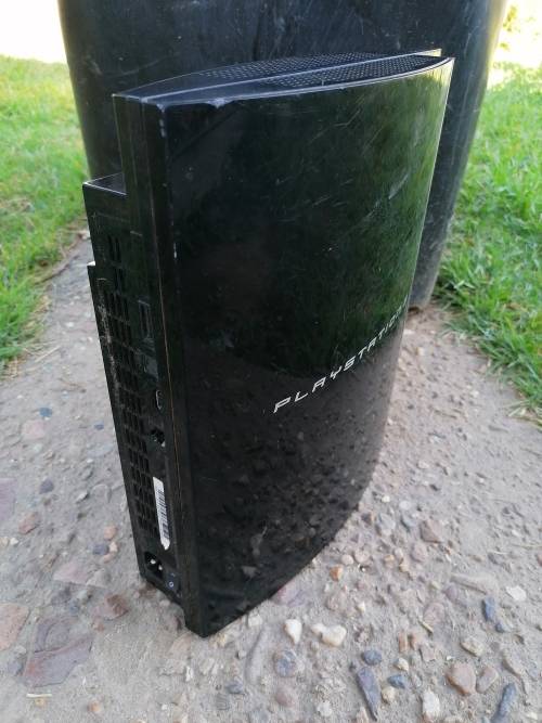 Ps3 console. PLEASE READ DESCRIPTION