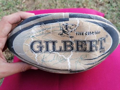 A VERY SCARCE MEDIUM RUGBY BALL WITH 17 SHARKS SIGNATURES -MAY BE SOME RARE !