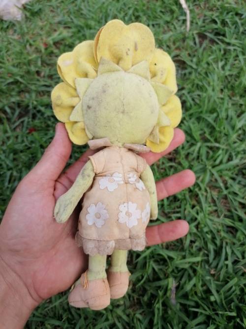 Vintage Fifi and flowertots soft toy, needs a clean
