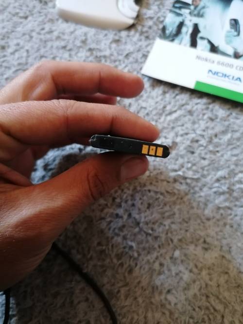 NOKIA 6600 NHL-10 GSM Symbian mobile phone, with charger, manual, ear piece and cd