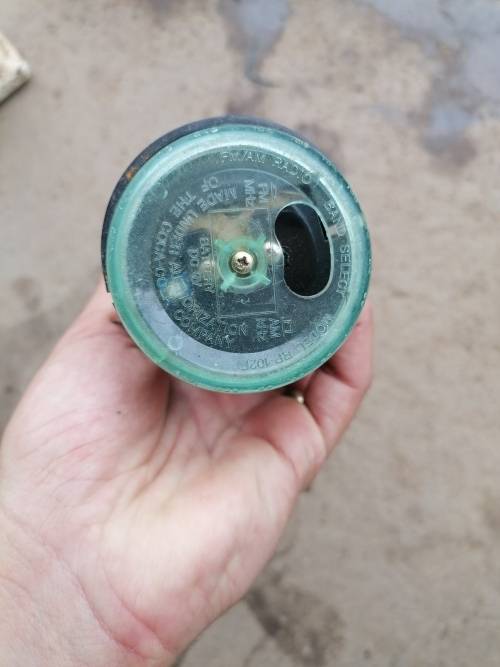 Vintage coco cola radio. Untested. Selling as is