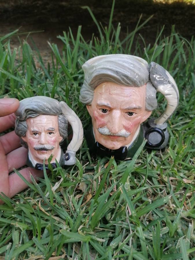 Royal Doulton D6694 Mark Twain Small Character Jug set