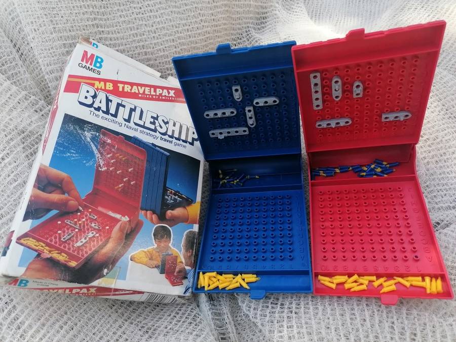 Vintage 1982 MB TRAVELPAX Battleship board game