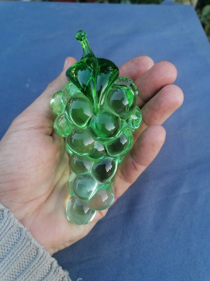 Murano glass grapes