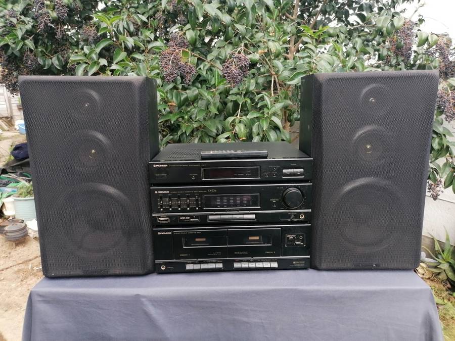 pioneer rx z36 hifi with remote. Please view description