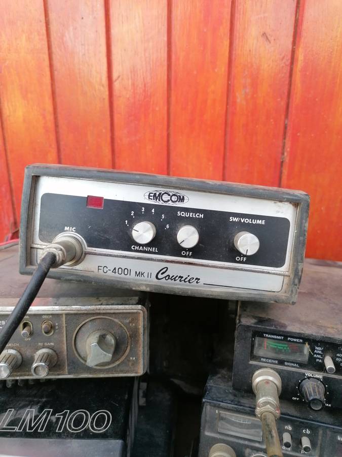 Joblot AM radios