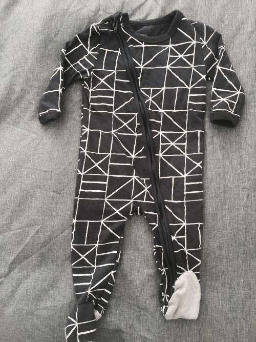 ***ON PROMOTION : STUNNING WINTER COTTON ON BABYGROW ***