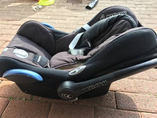 Warehouse Clearance - 80% Off The Maxi Cosi CabrioFix Seat